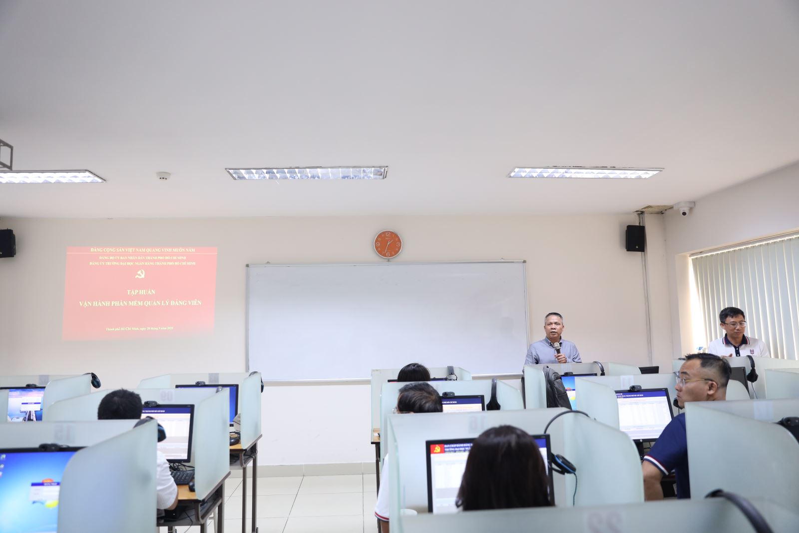 Tập huấn vận hành phần mềm quản lý đảng viên tại Trường Đại học Ngân hàng Thành phố Hồ Chí Minh